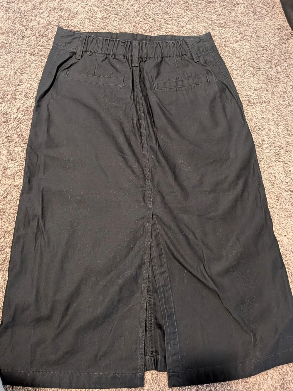 Uniqlo Black Midi Skirt with Front Patch Pockets